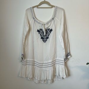 LuLu’s white embroidered off the shoulder long sleeve mini dress | size XS
